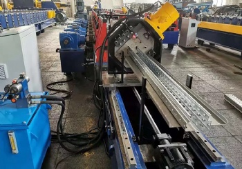Máquina Formadora De Rollos Verticales De Estante